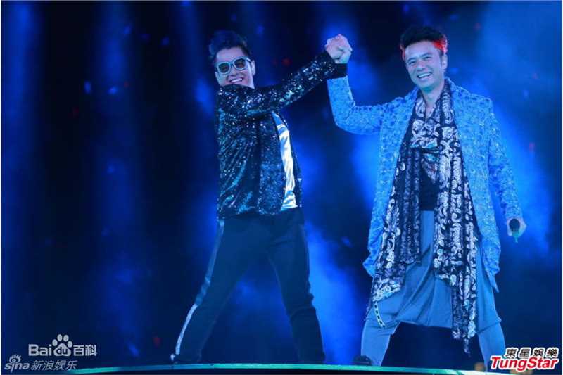 李克勤(Hacken Lee)2013左麟右李十周年演唱会 造型壁纸壁纸