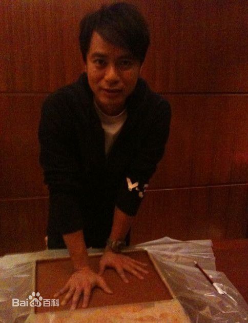 李克勤(Hacken Lee)玉树慈善活动壁纸壁纸