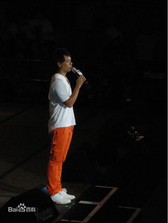 李克勤(Hacken Lee)2010关爱抗毒群星音乐会素颜照相册