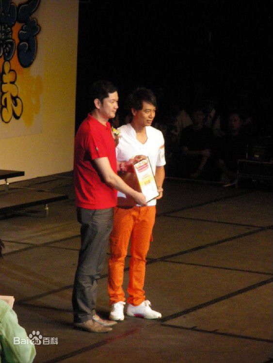 李克勤(Hacken Lee)2010关爱抗毒群星音乐会素颜照相册