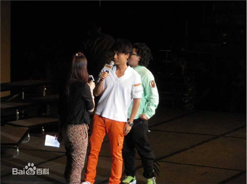 李克勤(Hacken Lee)2010关爱抗毒群星音乐会素颜照相册