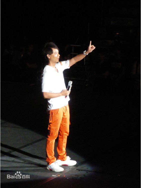 李克勤(Hacken Lee)2010关爱抗毒群星音乐会素颜照相册