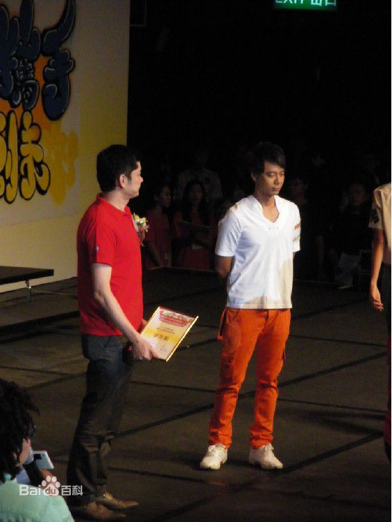 李克勤(Hacken Lee)2010关爱抗毒群星音乐会素颜照相册