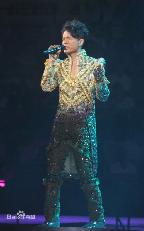 李克勤(Hacken Lee)2011克勤x小交演唱会性感图片壁纸