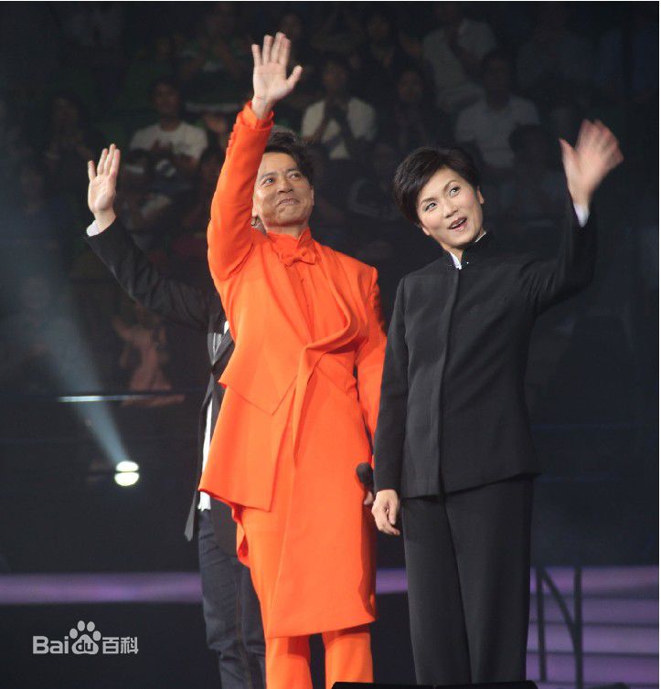 李克勤(Hacken Lee)2011克勤x小交演唱会性感图片壁纸