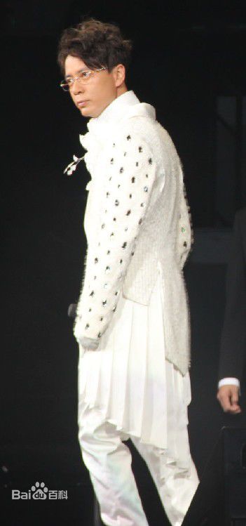 李克勤(Hacken Lee)2011克勤x小交演唱会性感图片壁纸