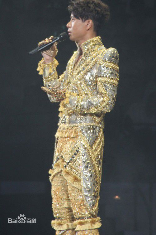 李克勤(Hacken Lee)2011克勤x小交演唱会性感图片壁纸