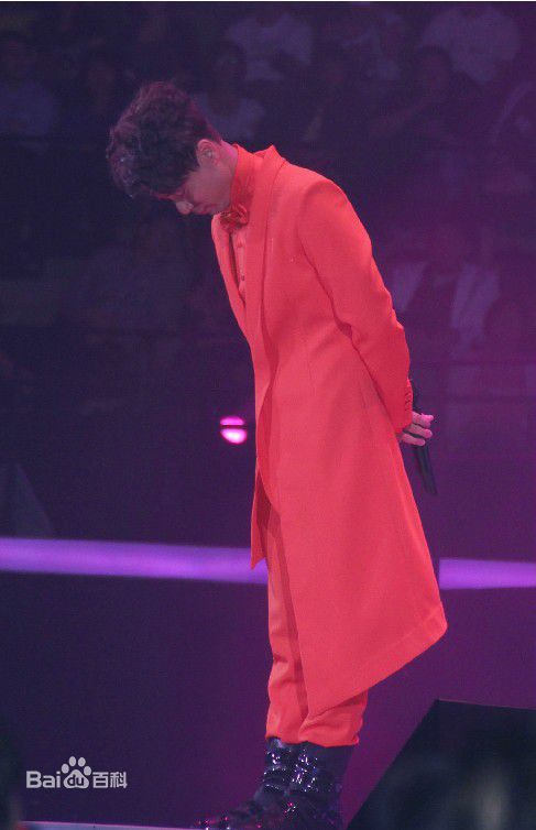 李克勤(Hacken Lee)2011克勤x小交演唱会性感图片壁纸