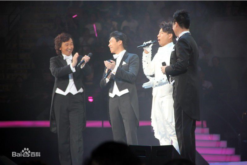 李克勤(Hacken Lee)2011克勤x小交演唱会性感图片壁纸