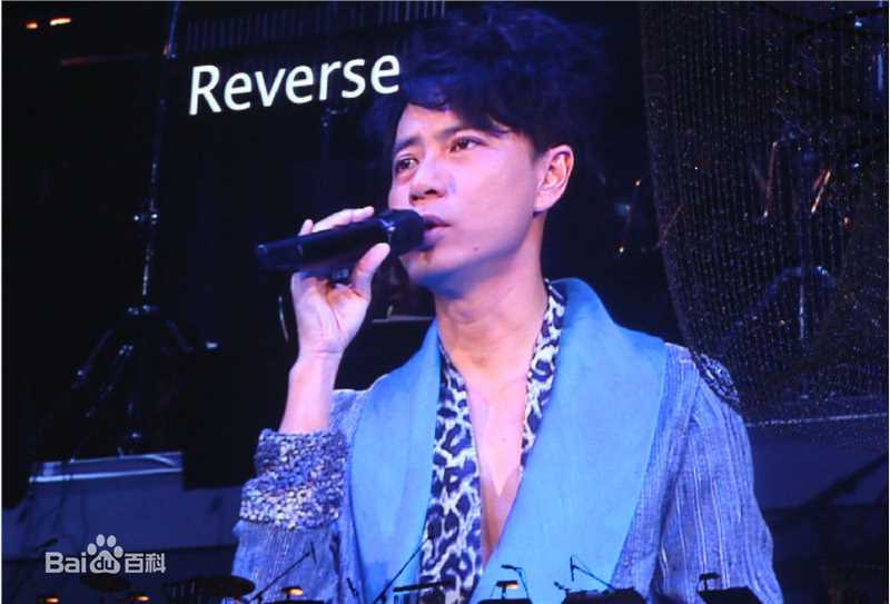 李克勤(Hacken Lee)2011克勤x小交演唱会性感图片壁纸