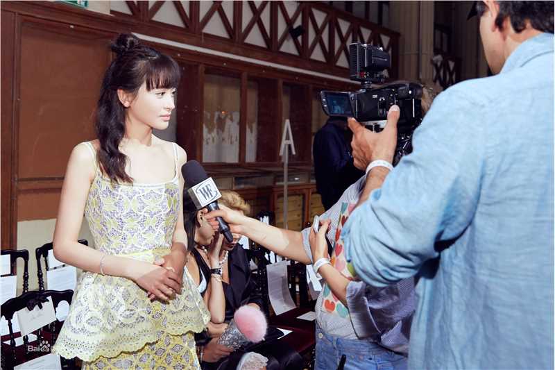 施诗(Kira)巴黎高定周壁纸壁纸