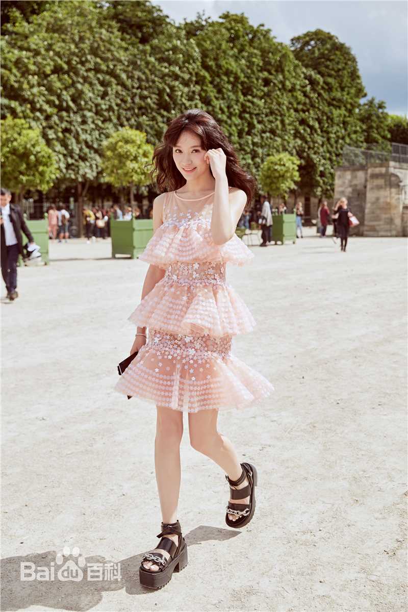 施诗(Kira)巴黎高定周壁纸壁纸