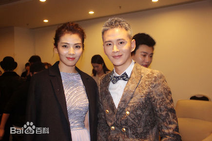 黄宥明(Huang Ming)黄明出席微博之夜图片图集