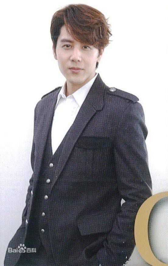 胡宇威(George Hu)媒体报导性感图片壁纸