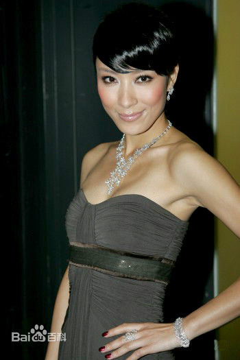 最新杨怡(Tavia Yeung Yi)壁纸