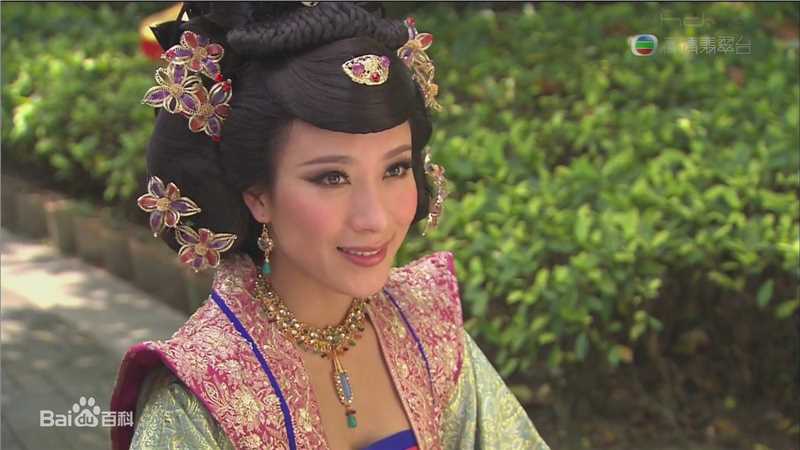 杨怡(Tavia Yeung Yi)在2009年《宫心计》饰演姚金玲中的