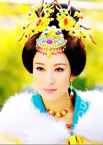 最优质杨怡(Tavia Yeung Yi)在2011年《后宫》饰演万贞儿中的相册