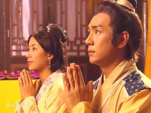 最优质杨怡(Tavia Yeung Yi)在2001年《天子寻龙》饰演慕容雪中的相册