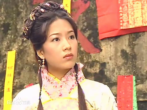 最优质杨怡(Tavia Yeung Yi)在2001年《天子寻龙》饰演慕容雪中的相册