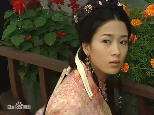 最优质杨怡(Tavia Yeung Yi)在2001年《天子寻龙》饰演慕容雪中的相册