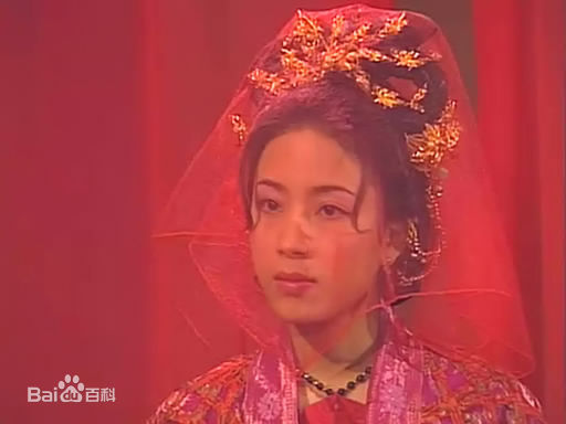 最优质杨怡(Tavia Yeung Yi)在2001年《天子寻龙》饰演慕容雪中的相册