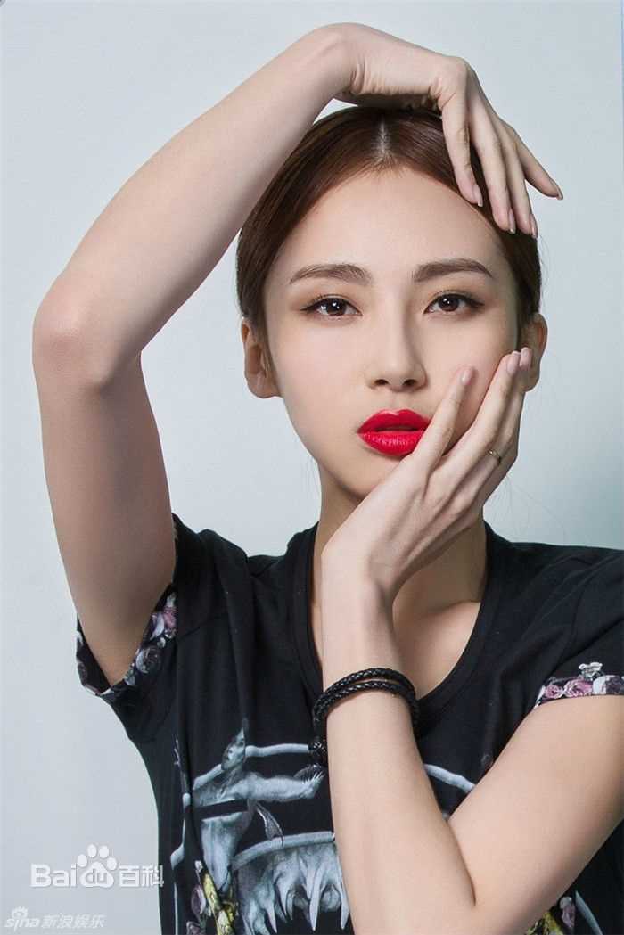 路晨最新杂志壁纸