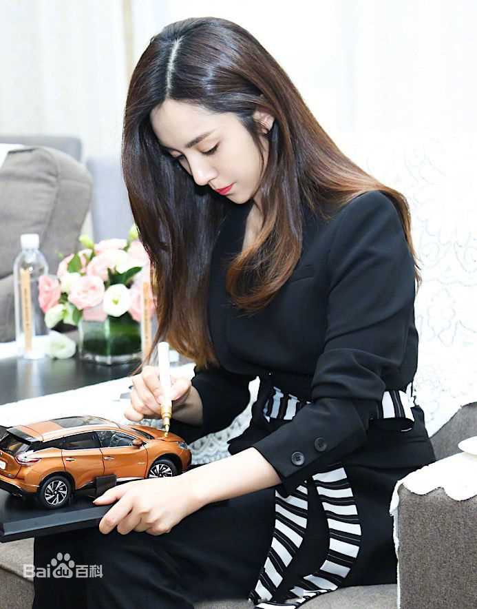 王晓晨(Sunny)参加活动前后照片