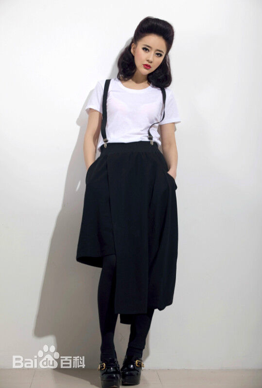 周牧茵(Zhou Muyin)照片生活照相册