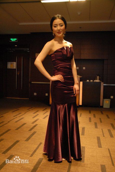 周牧茵(Zhou Muyin)-优酷影视盛典前后照片