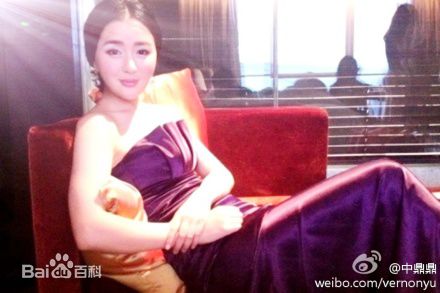 周牧茵(Zhou Muyin)-优酷影视盛典前后照片