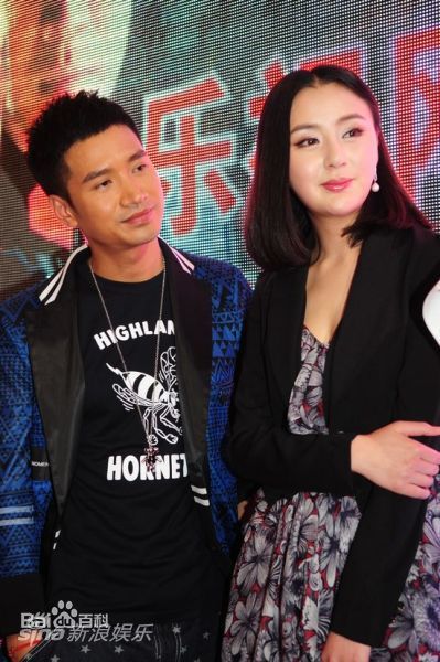 周牧茵(Zhou Muyin)藏心术发布会素颜照相册