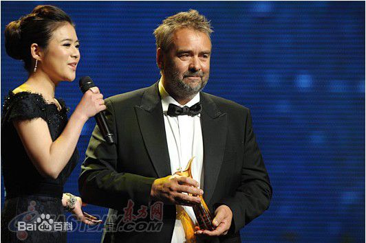 吕克·贝松(Luc Besson)出席活动照素颜照壁纸