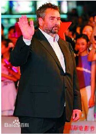 吕克·贝松(Luc Besson)出席活动照素颜照壁纸