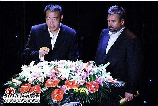 吕克·贝松(Luc Besson)出席活动照素颜照壁纸