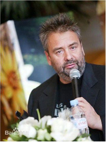 吕克·贝松(Luc Besson)出席活动照素颜照壁纸