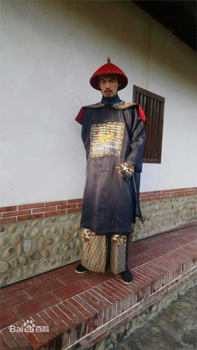 高清黄镫辉性感图片