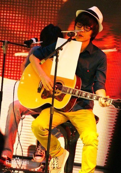 高清王啸坤(Essay)性感图片