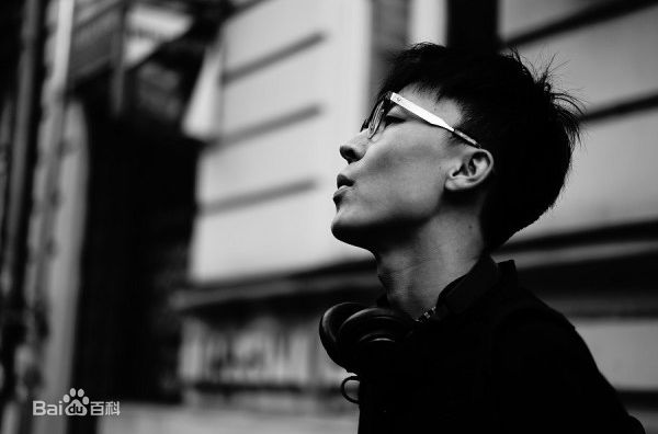 高清王啸坤(Essay)性感图片