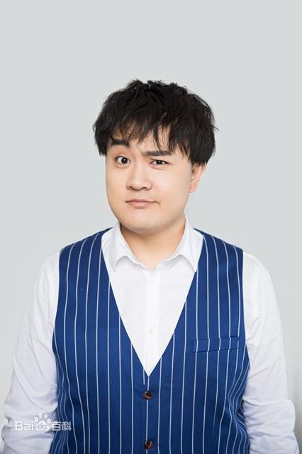 最新孔连顺性感图片