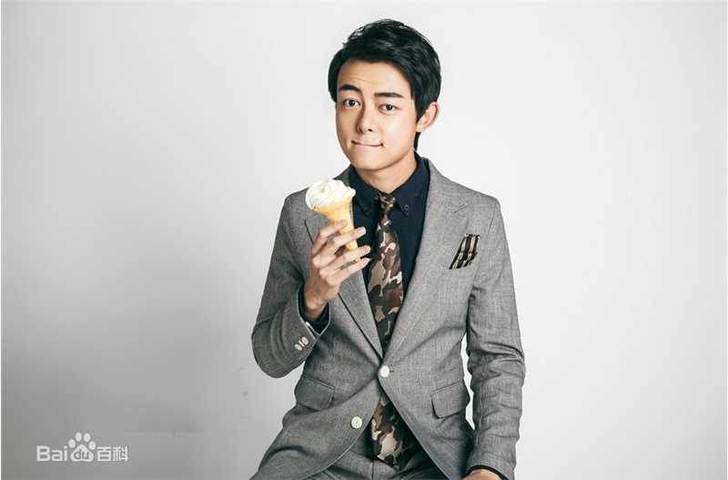 最全万国鹏素颜照