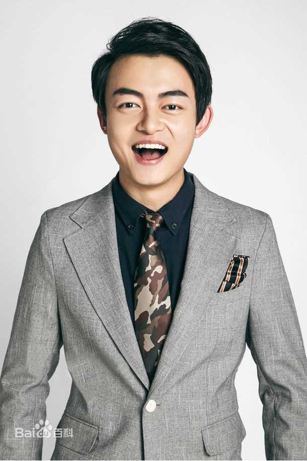 最全万国鹏素颜照