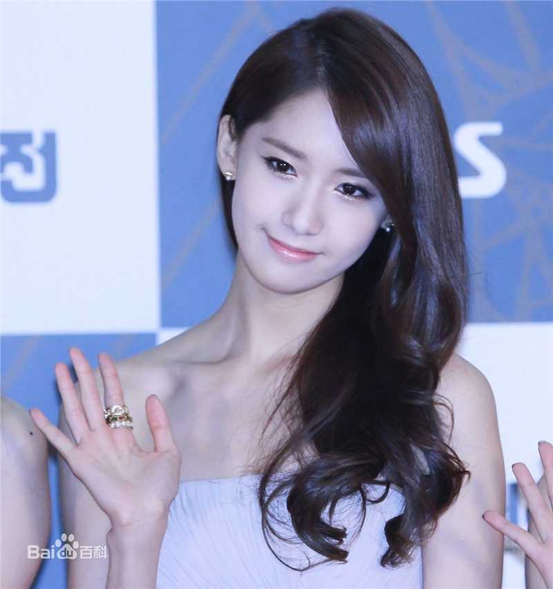 林允儿(Lim Yoon A、 、ユナ)出席活动前后照片