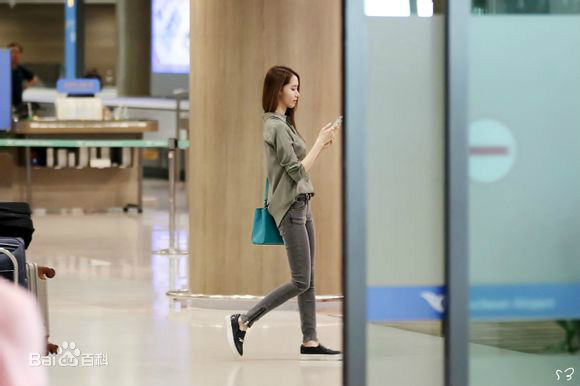 林允儿(Lim Yoon A、 、ユナ)机场图片图集