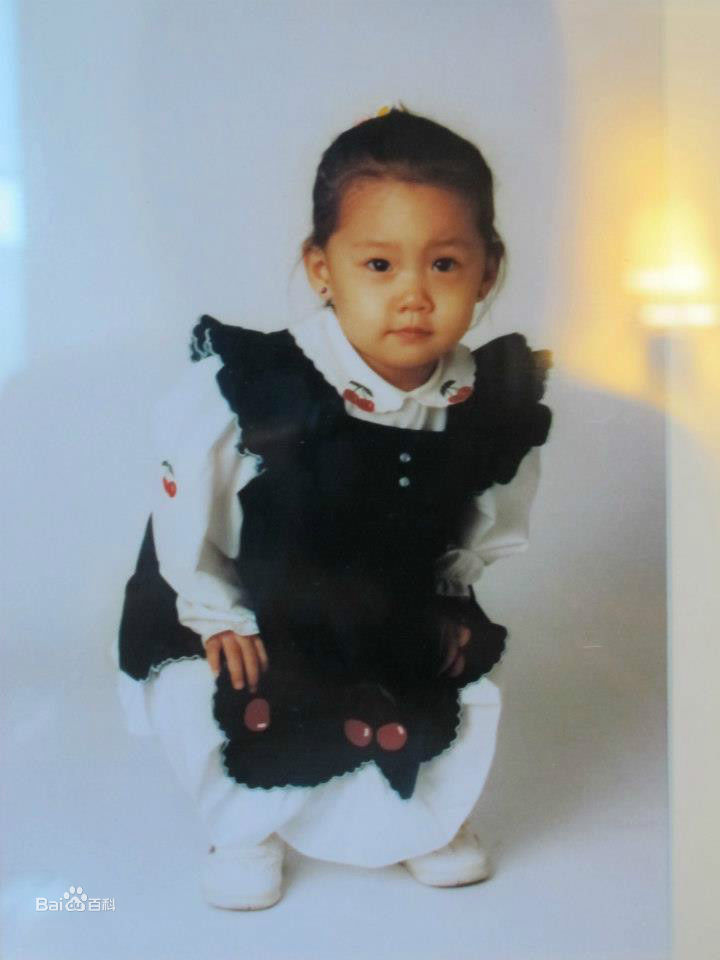 林允儿(Lim Yoon A、 、ユナ)童年照生活照相册