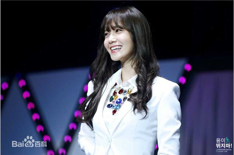 林允儿(Lim Yoon A、 、ユナ)空气刘海允儿生活照相册