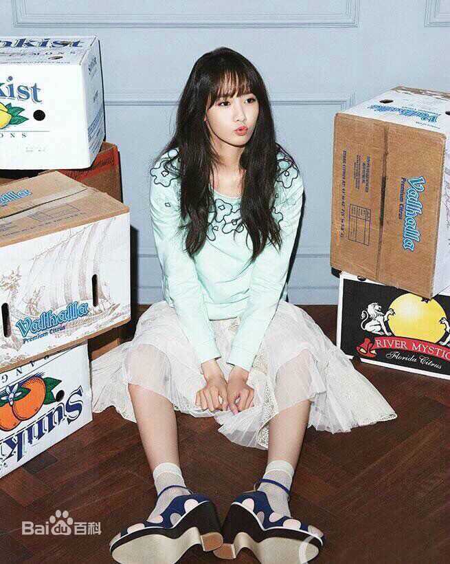 高清林允儿(Lim Yoon A、 、ユナ)在《CECI》中的图集