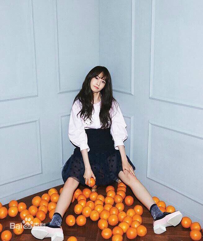 高清林允儿(Lim Yoon A、 、ユナ)在《CECI》中的图集