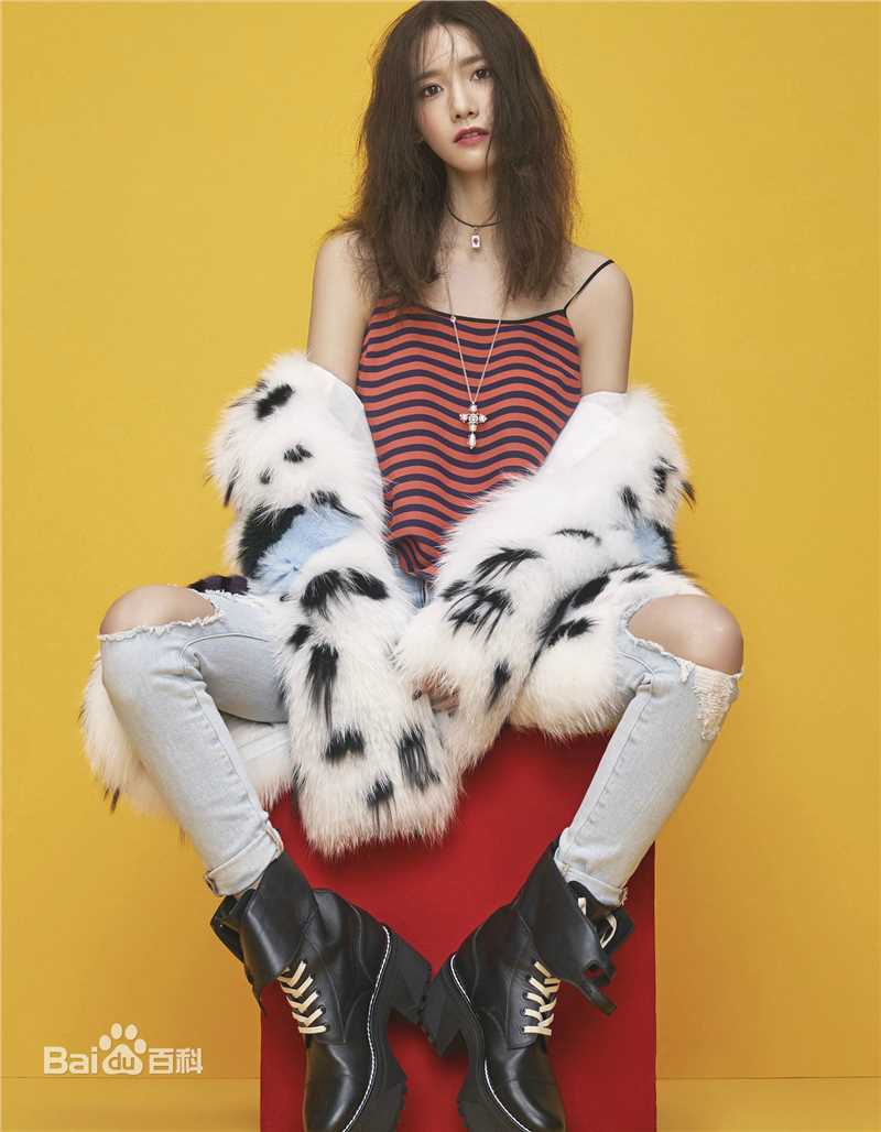 最优质林允儿(Lim Yoon A、 、ユナ)在《VOGUE》 台湾版中的相册