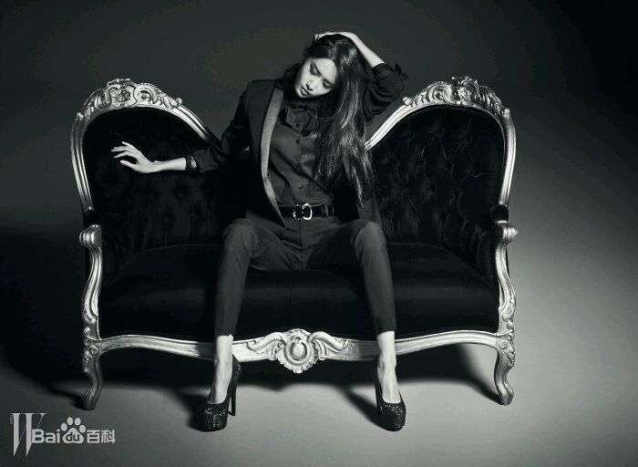 最优质林允儿(Lim Yoon A、 、ユナ)在《W Korea》中的相册