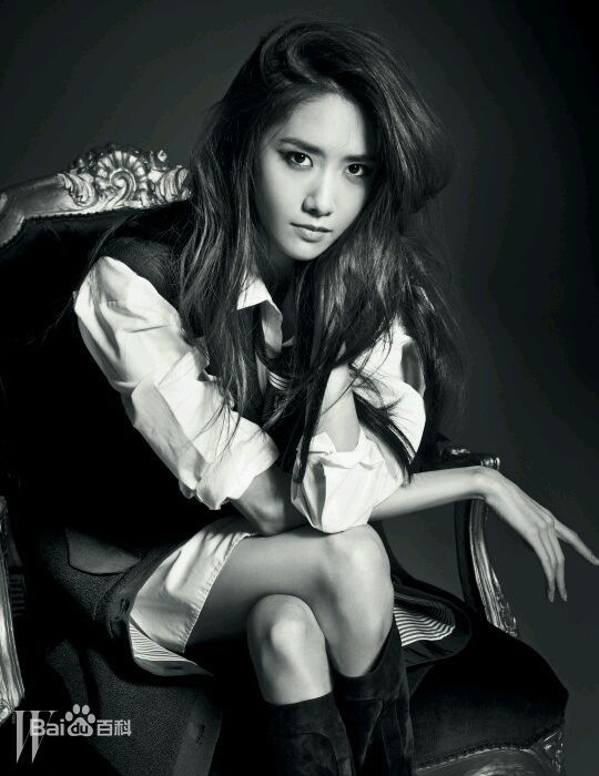 最优质林允儿(Lim Yoon A、 、ユナ)在《W Korea》中的相册